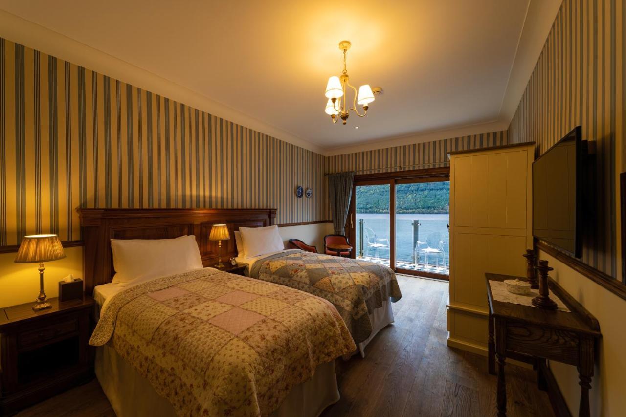 The Whispering Pine Lodge Letterfinlay Ngoại thất bức ảnh