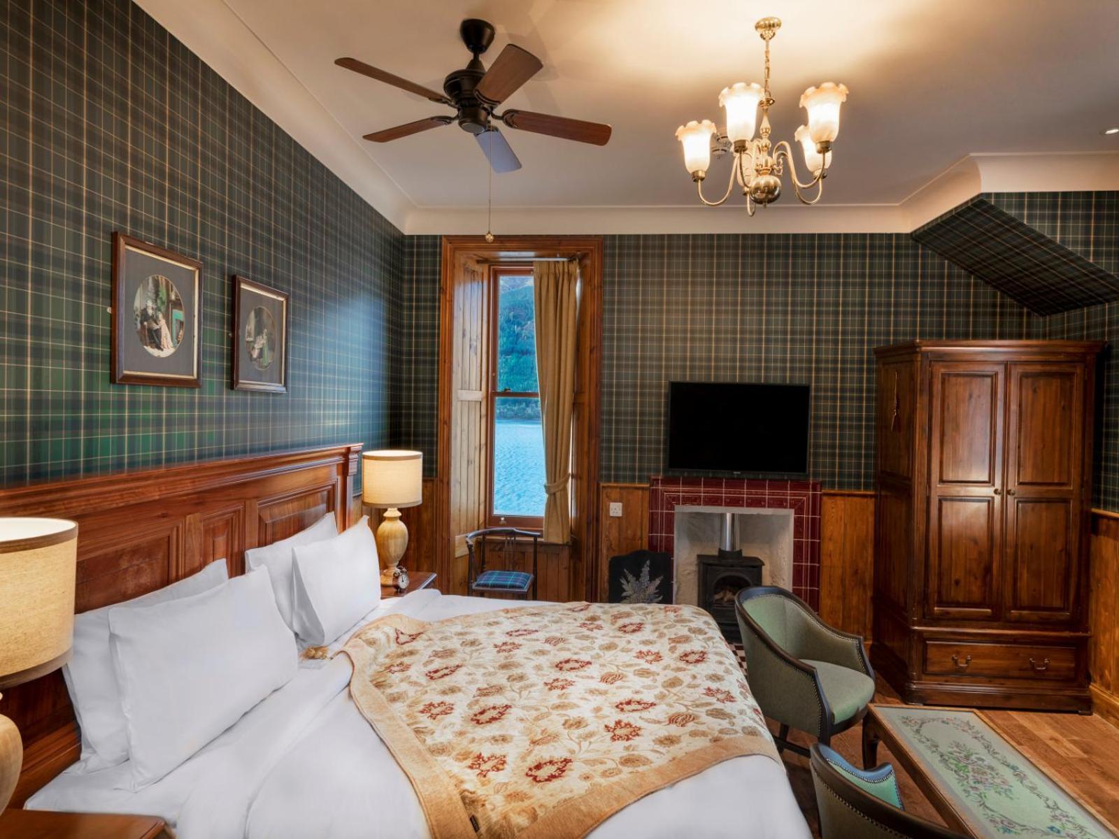 The Whispering Pine Lodge Letterfinlay Ngoại thất bức ảnh